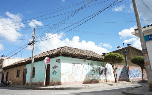 Lote Esquinero en Venta Tocancipá Centro: ¡300m² con Ubicación Estratégica!